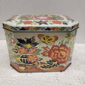 Daher Hinged Tin Floral Motif Courting Couple Scene Tea or Biscuit Canister Meta